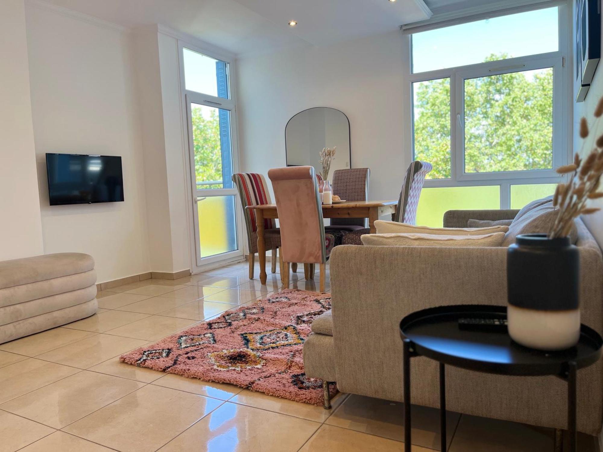 Suite Miramar Bron Bagian luar foto